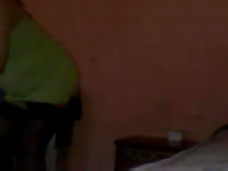 Kathy bailando sexi it su cuarto